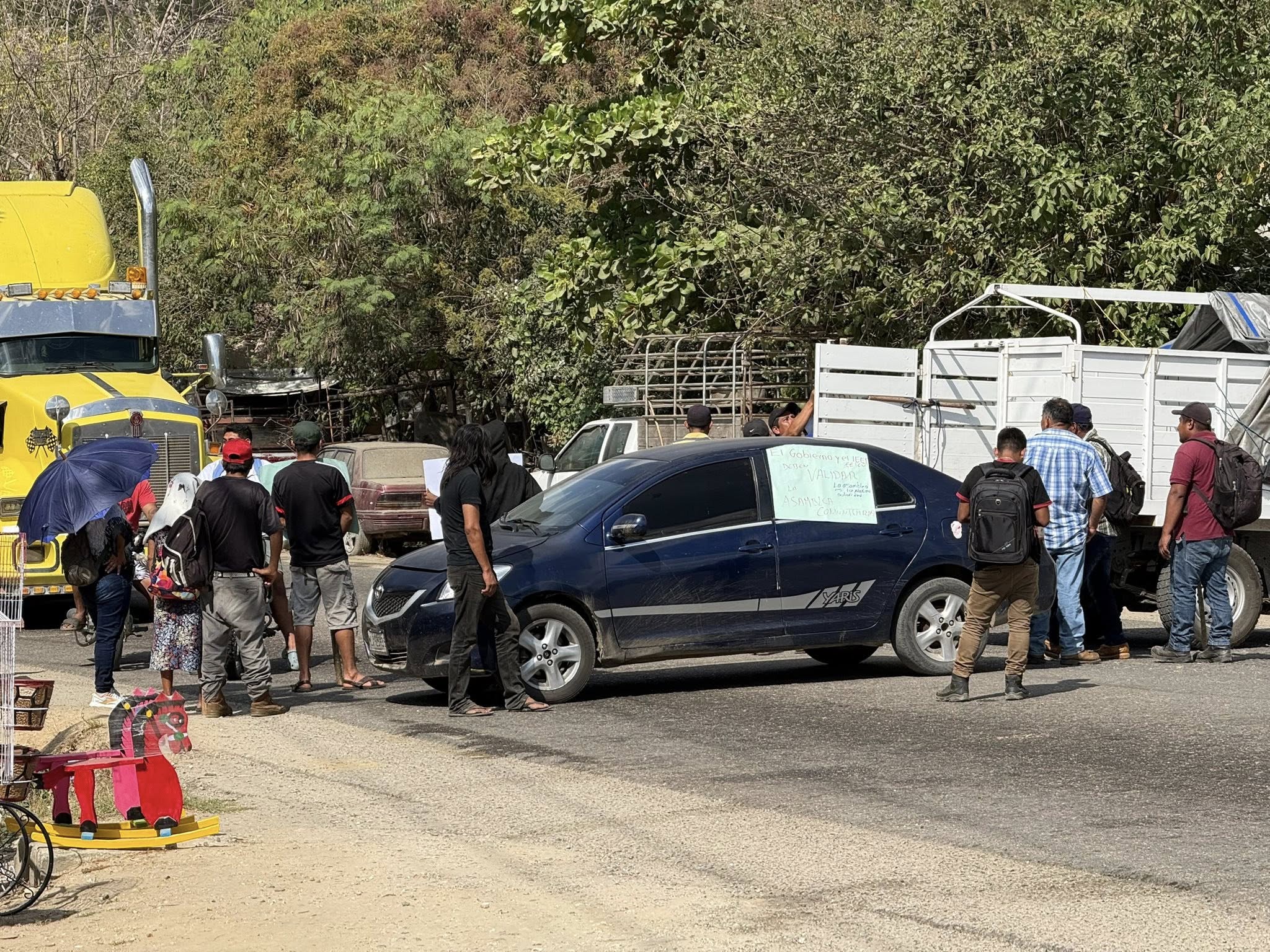 Sierra Sur: Pobladores de Santiago Xanica, #Oaxaca, protestan por presunta imposición en reelección municipal