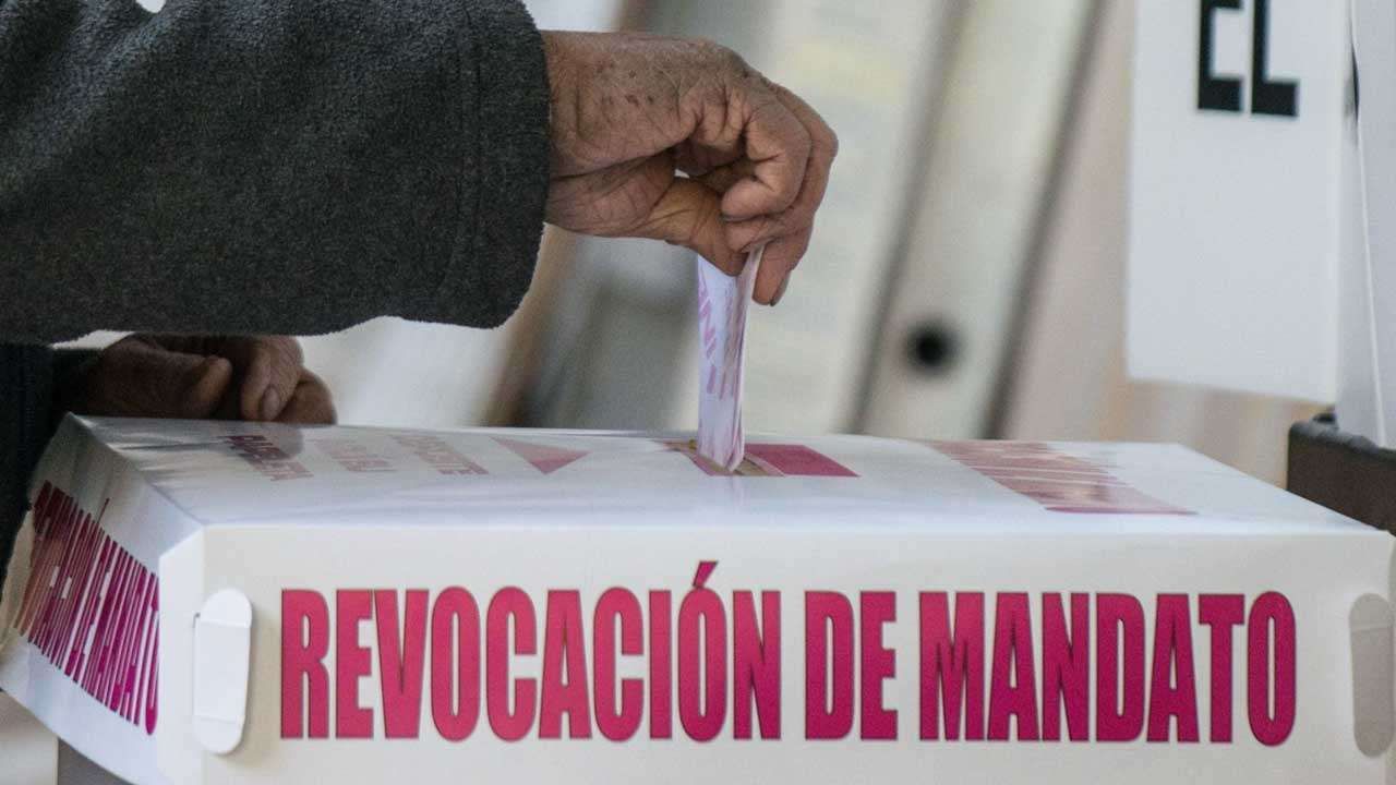IEEPCO aclara que credencial de elector vigente es obligatoria para votar en revocación de mandato del gobernador IEEPCO aclara que credencial de elector vigente es obligatoria para votar en revocación de mandato del gobernador