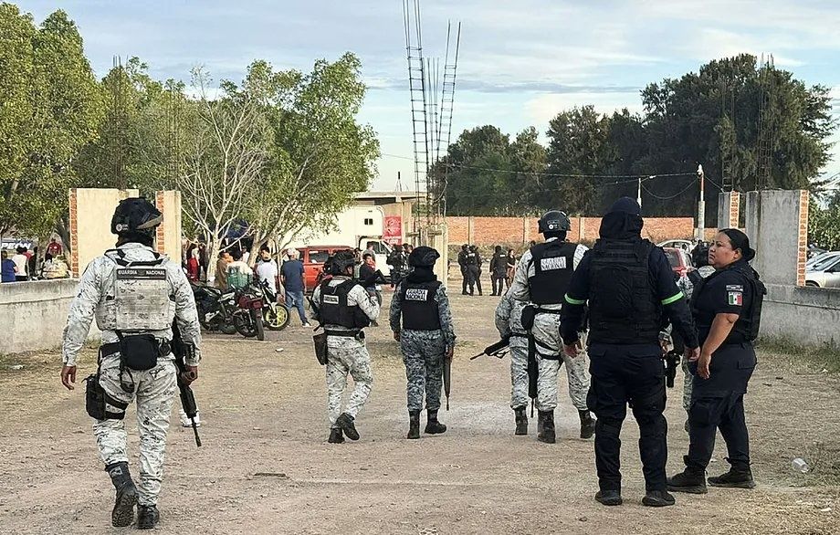 Ataque armado en campo de fútbol de Salamanca deja 11 muertos y 12 heridos en Guanajuato