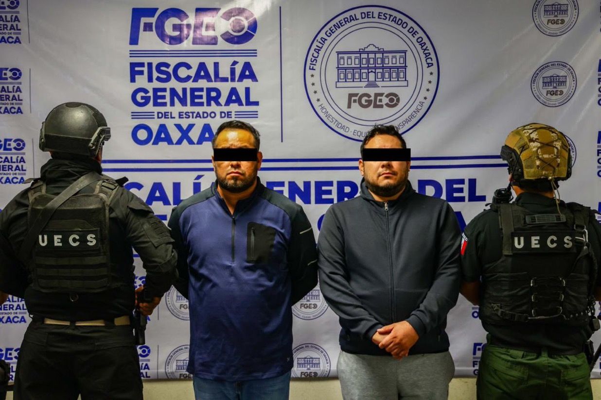 Fiscalía de #Oaxaca detiene a gerente y exgerente de Chevrolet MEGA por fraude millonario en ventas Fiscalía de #Oaxaca detiene a gerente y exgerente de Chevrolet MEGA por fraude millonario en ventas