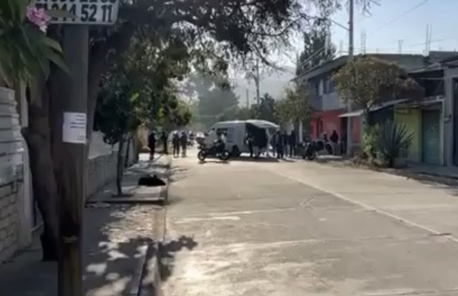 Joven sin vida es hallado junto a Oxxo en Arenal de Cinco Señores, en Oaxaca capital