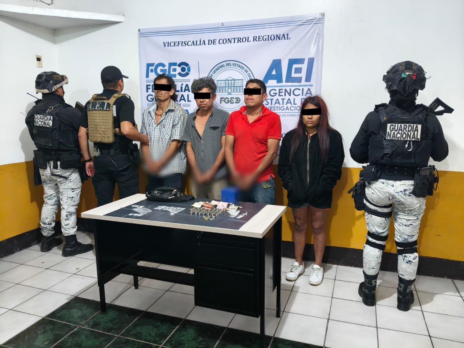 Fiscalía de Oaxaca vincula a proceso y encarcela preventivamente a cuatro narcomenudeadores en Teotitlán