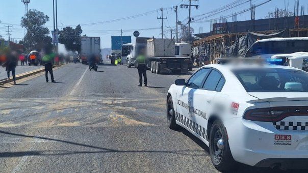 Autoridades y manifestantes alcanzan presunto acuerdo en zona “Y” de #Oaxaca para desbloquear carretera Oaxaca-Puerto Ángel Autoridades y manifestantes alcanzan presunto acuerdo en zona “Y” de #Oaxaca para desbloquear carretera Oaxaca-Puerto Ángel