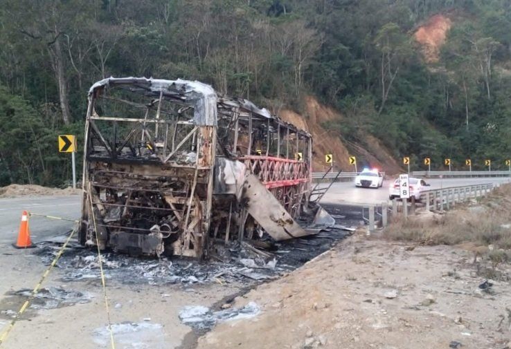 Este jueves se incendiaron dos unidades de transporte público en Oaxaca sin reportar víctimas ni heridos