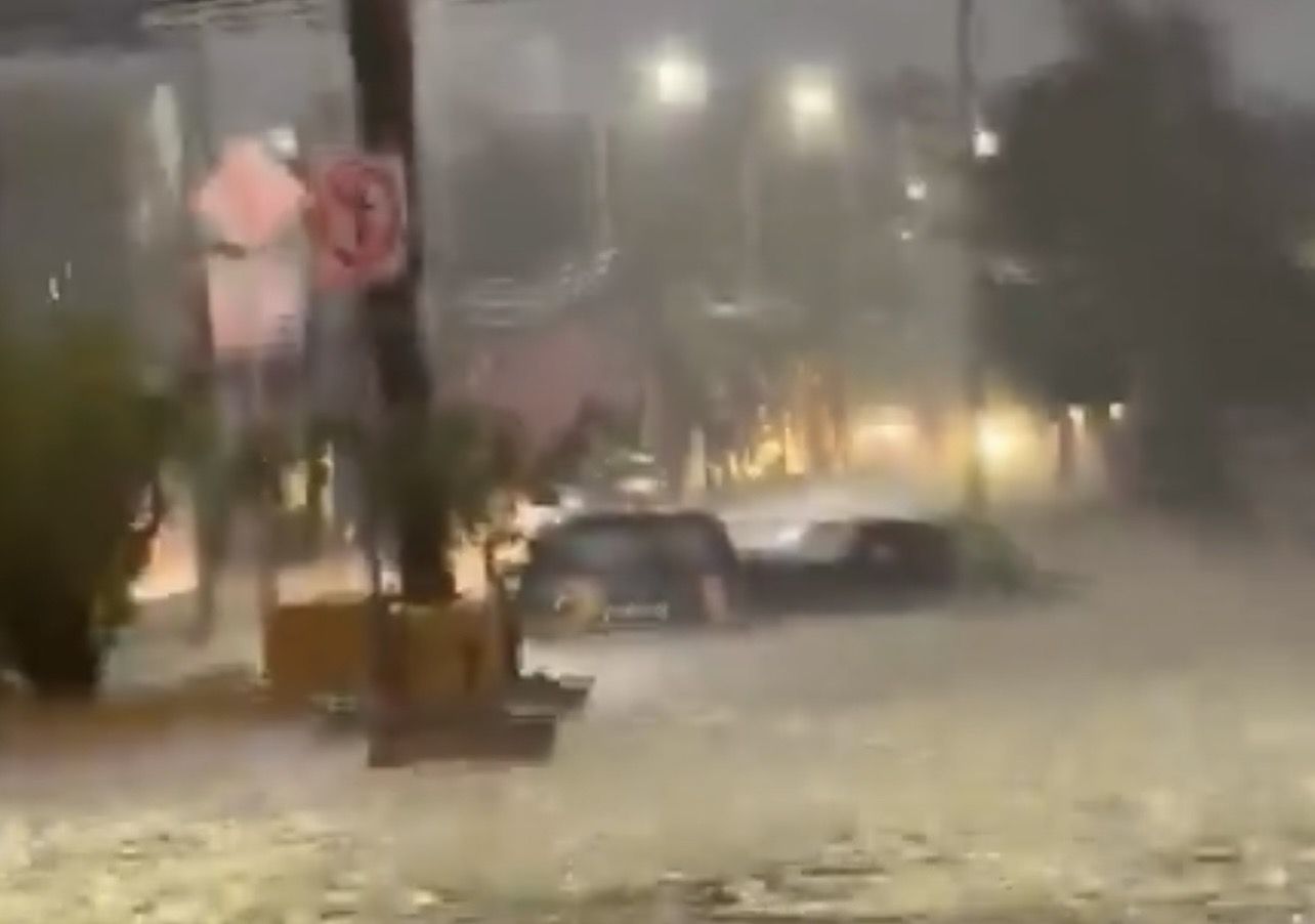 Tormenta deja encharcamientos, granizo y caos vial en #Oaxaca de Juárez y municipios conurbados
