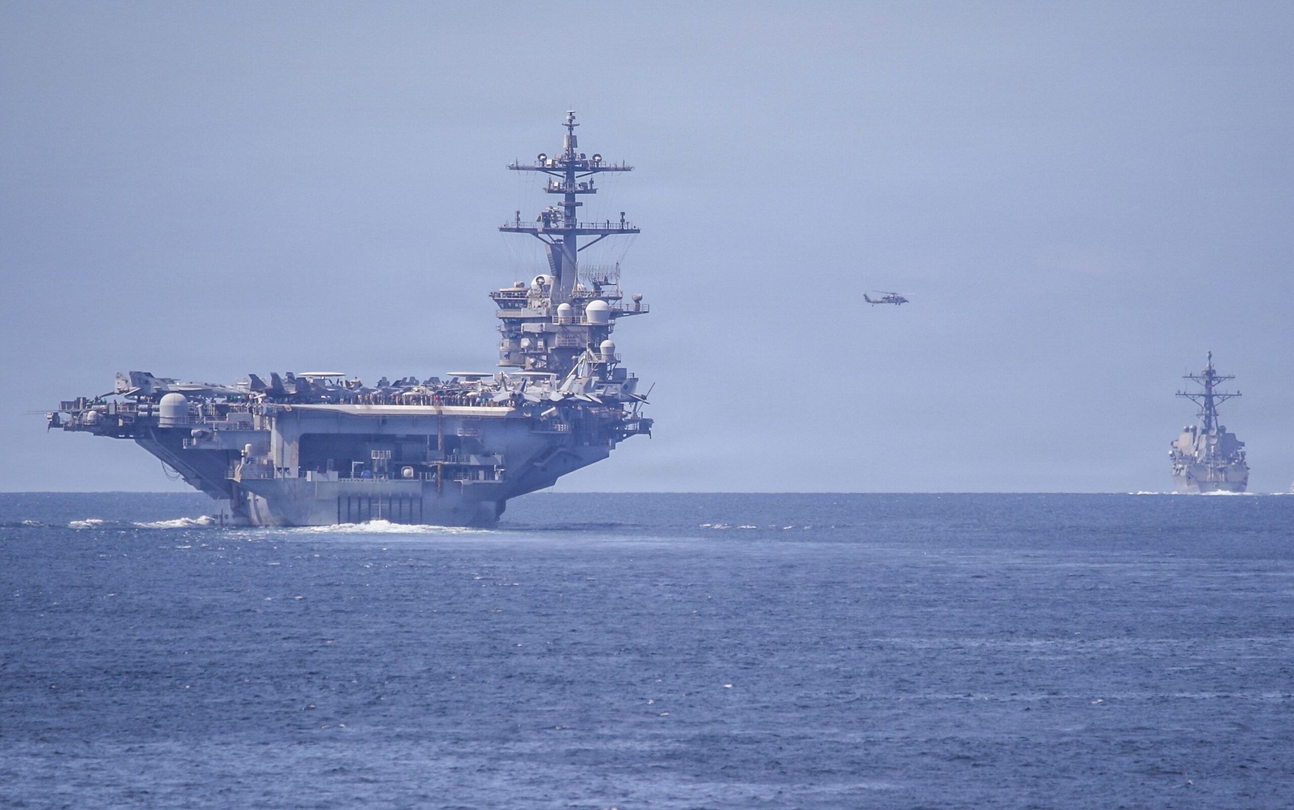 Armada de EE.UU bloquea por completo los puertos de Irán; su economía podría colapsar en días