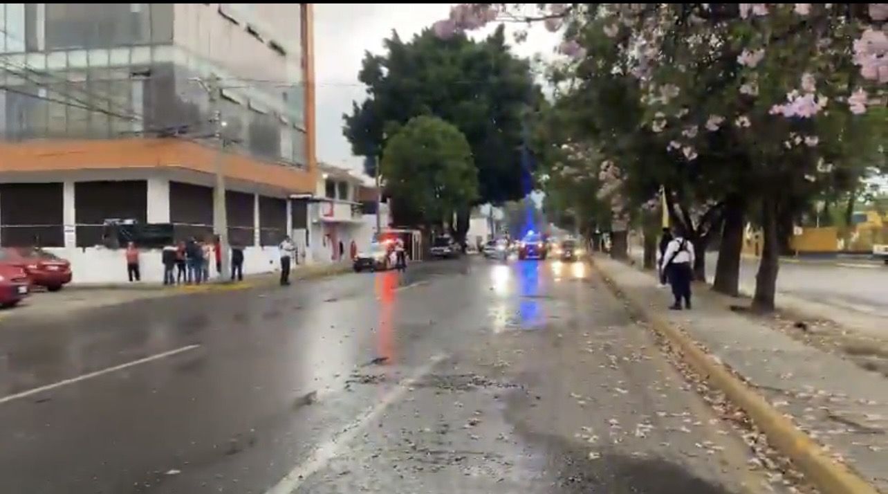 Oaxaca: tras 10 días de mantener bloqueada la avenida Universidad, el PAAE se retira; reactivan circulación