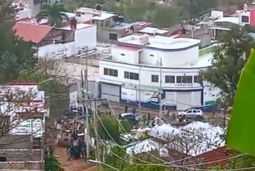 Sindicatos armados destruyen vivienda en La Fundición; C5 graba, policías ausentes y Fiscalía promete investigar