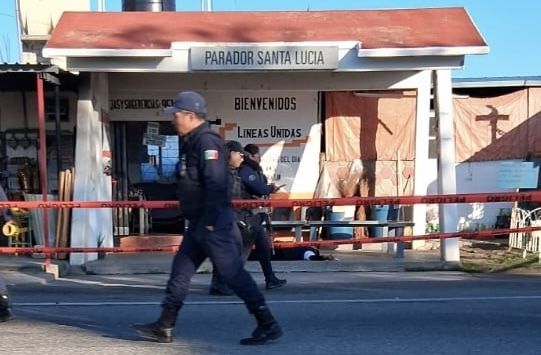 Oaxaca: ejecutan a tiros a checador de Líneas Unidas en parada Santa Lucía, en Ocotlán de Morelos Oaxaca: ejecutan a tiros a checador de Líneas Unidas en parada Santa Lucía, en Ocotlán de Morelos