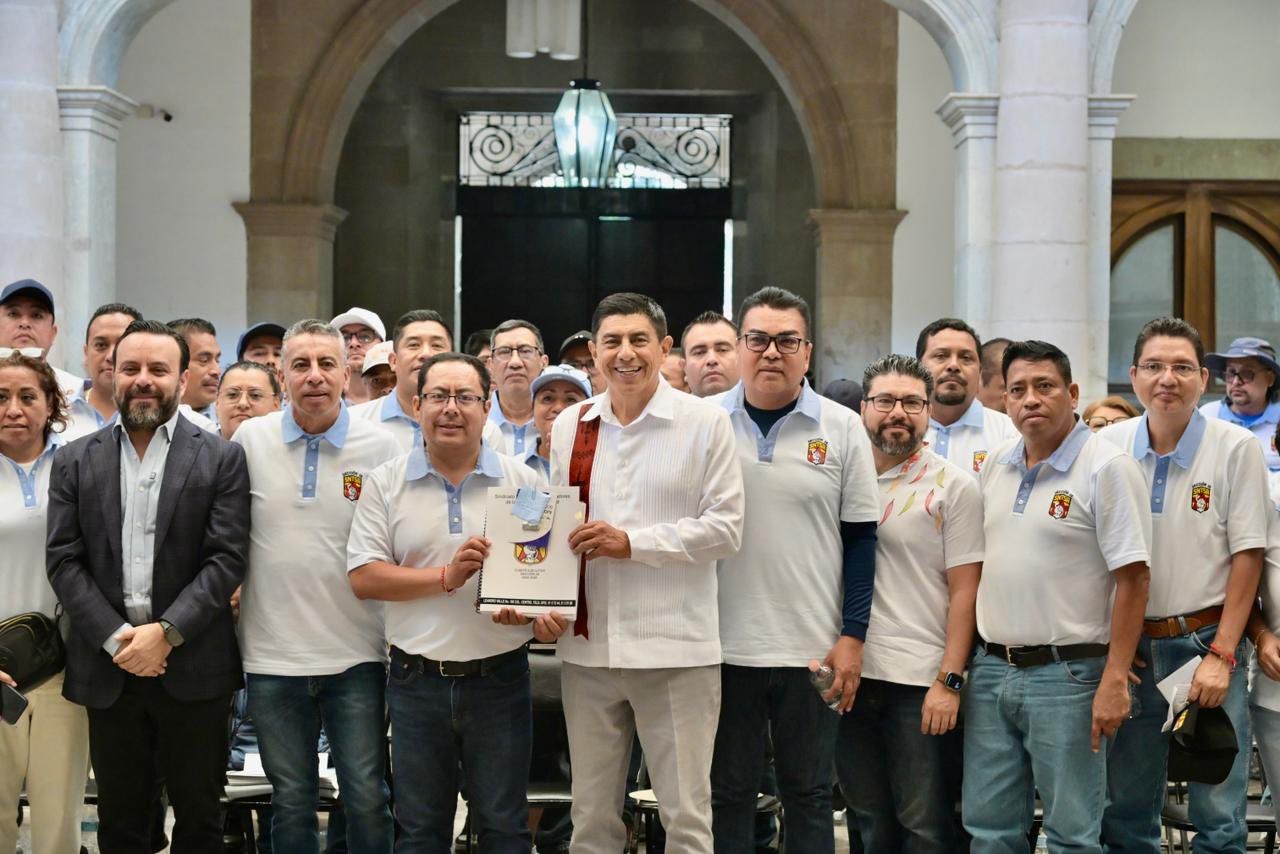 Recibe Gobierno de Oaxaca pliego SNTSA Sección 35; Jara promete respeto, responsabilidad y avances hospitalarios