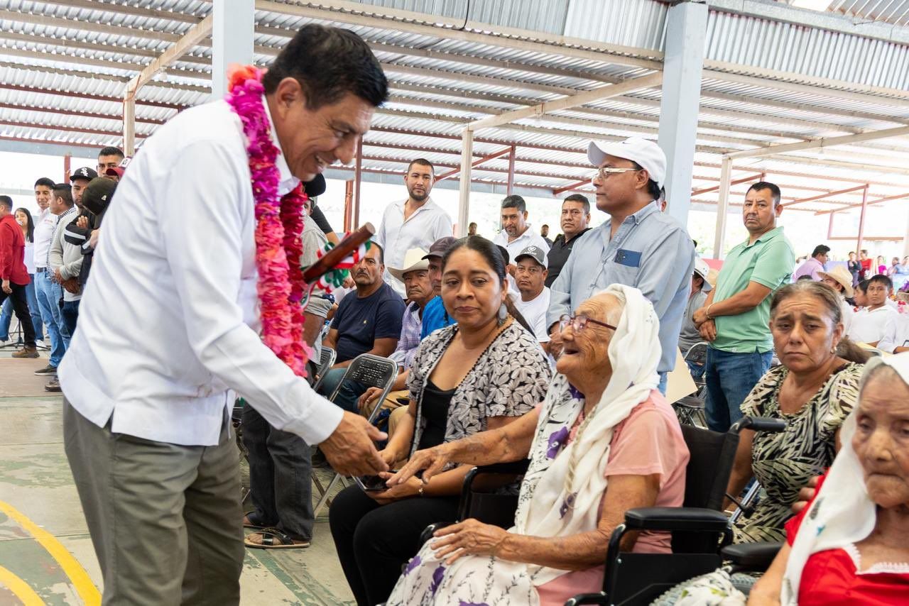 Salomón Jara anuncia millonarias inversiones en infraestructura de la Sierra Sur