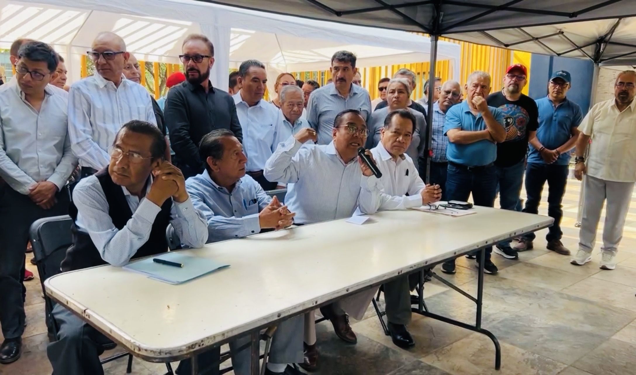 Equipo jurídico de Enrique Martínez advierte posible anulación de elección de Farid Acevedo como rector de la UABJO Equipo jurídico de Enrique Martínez advierte posible anulación de elección de Farid Acevedo como rector de la UABJO