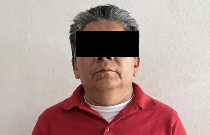 Detienen a maestro de telesecundaria en San Jacinto Amilpas por pederastia y abuso agravado contra cinco adolescentes; fue puesto ante juez