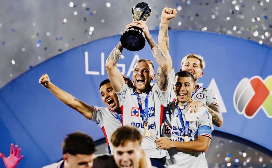 Cruz Azul se corona campeón del Clausura 2026 tras vencer agónicamente a Pumas en el Universitario