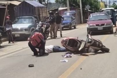 Muere motociclista en trágico accidente vial en la zona metropolitana de #Oaxaca; caos y movilización policial Muere motociclista en trágico accidente vial en la zona metropolitana de #Oaxaca; caos y movilización policial