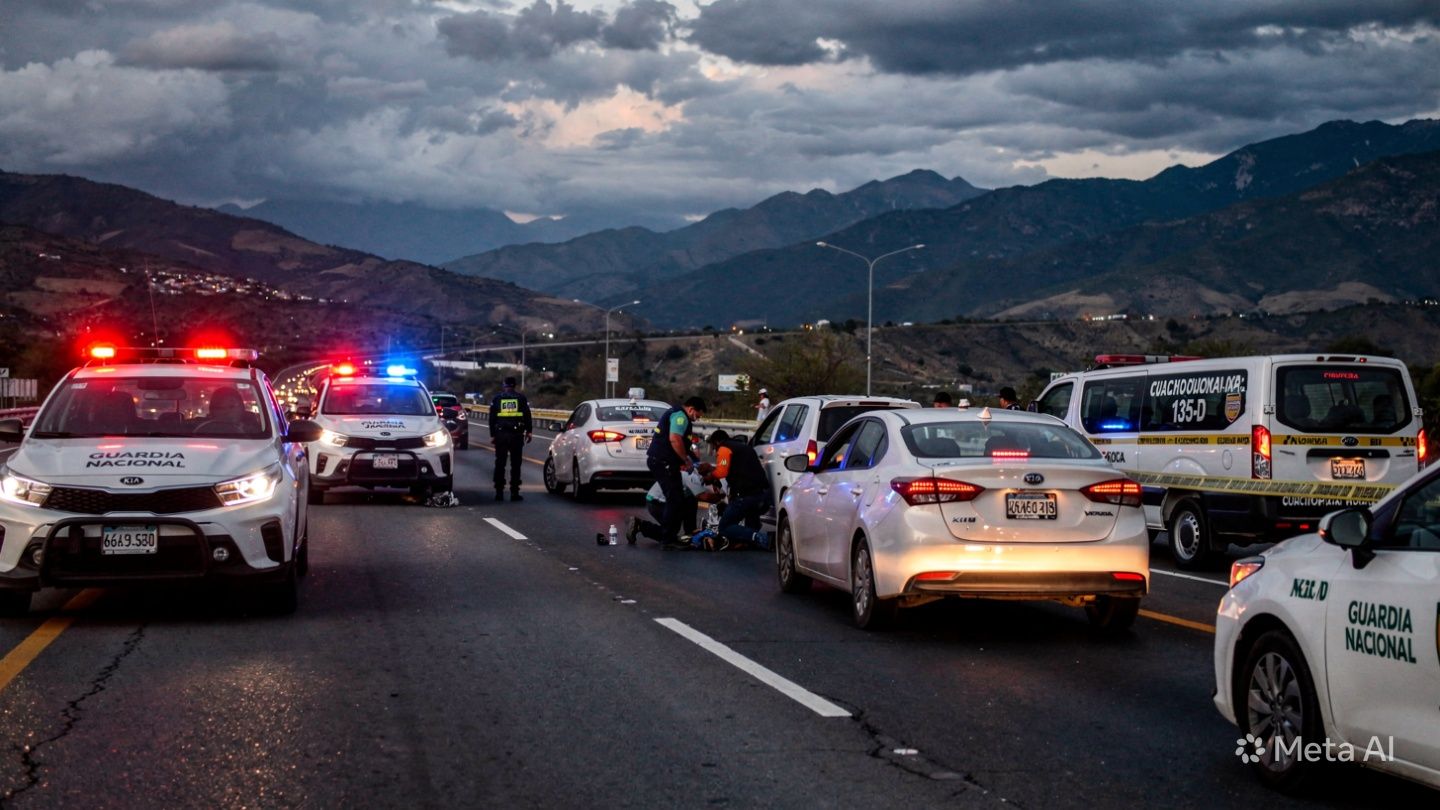Asalto armado colectivo en autopista Cuacnopalan-Oaxaca deja cuatro heridos, uno grave, en Nochixtlán Asalto armado colectivo en autopista Cuacnopalan-Oaxaca deja cuatro heridos, uno grave, en Nochixtlán