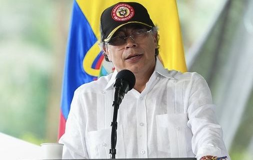 Presidenta de Comisión ordena suspensión de Petro hasta el 21 de junio por su activismo político en elecciones colombianas Presidenta de Comisión ordena suspensión de Petro hasta el 21 de junio por su activismo político en elecciones colombianas