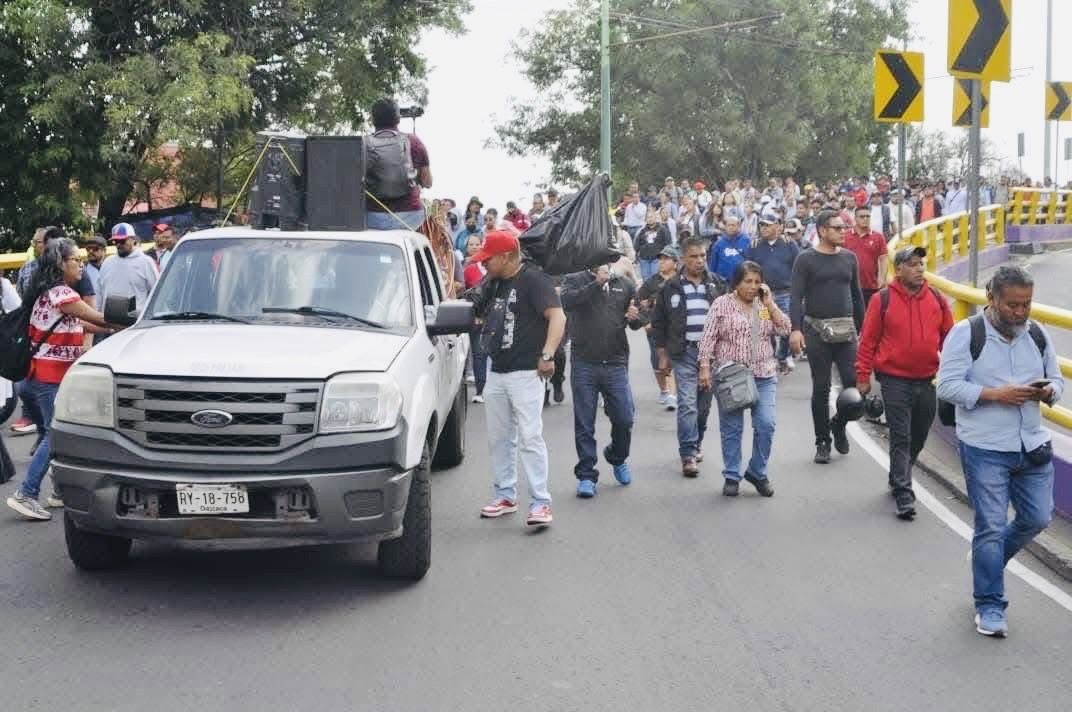 Sección 22 cumple tres semanas en paro; convoca Asamblea Estatal permanente este viernes en CDMX Sección 22 cumple tres semanas en paro; convoca Asamblea Estatal permanente este viernes en CDMX