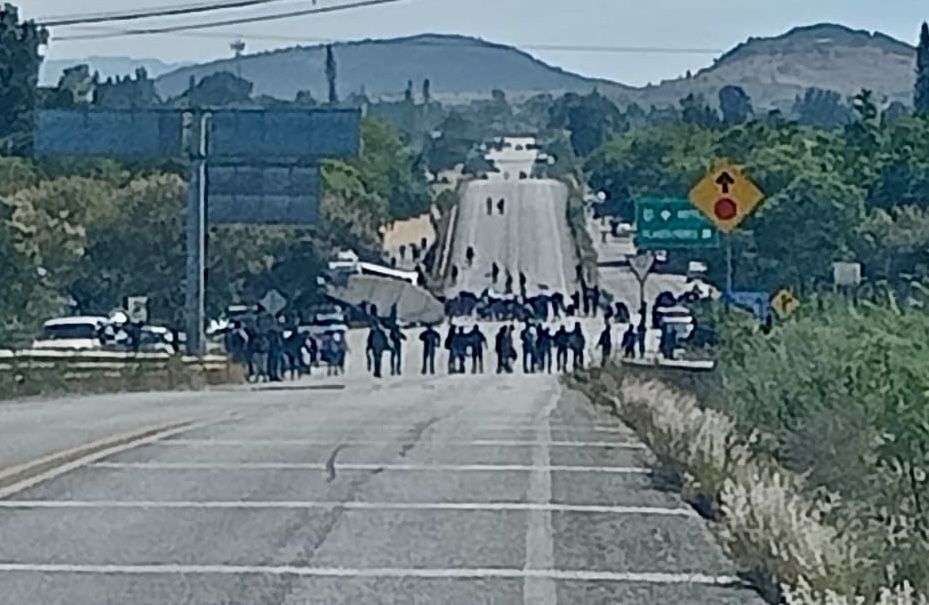 Maestros de Sección 22 muestran desgaste en cuarta semana de protestas en Oaxaca Maestros de Sección 22 muestran desgaste en cuarta semana de protestas en Oaxaca