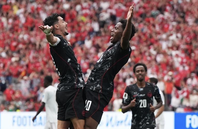 Canadá aplasta 6-0 a Qatar con hat-trick de David y lesión grave de Koné en Vancouver Canadá aplasta 6-0 a Qatar con hat-trick de David y lesión grave de Koné en Vancouver