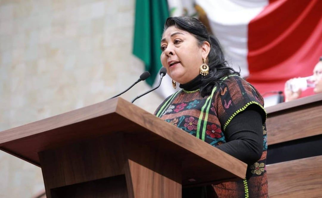Diputada María Eulalia Velasco retira iniciativa de maestros sustitutos tras tensión con la Sección 22 de Oaxaca Diputada María Eulalia Velasco retira iniciativa de maestros sustitutos tras tensión con la Sección 22 de Oaxaca