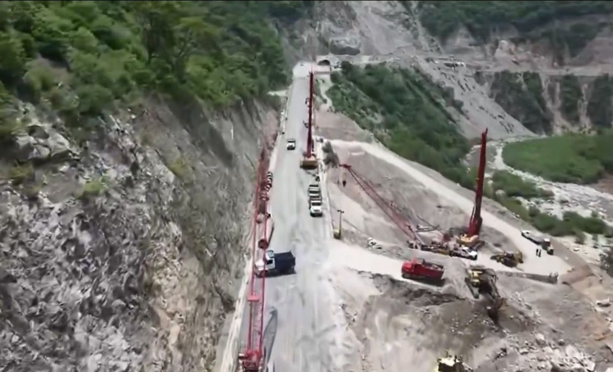 La SICT inicia cimentación del puente “El Tornillo” en supercarretera Mitla-Tehuantepec, tras colapso de túnel La SICT inicia cimentación del puente “El Tornillo” en supercarretera Mitla-Tehuantepec, tras colapso de túnel