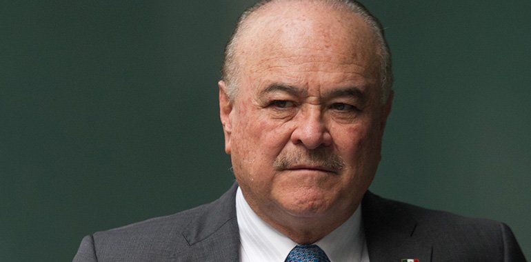 FGR detiene en Ensenada al exgobernador de Baja California, Ernesto Ruffo Appel, por presunto contrabando de combustible FGR detiene en Ensenada al exgobernador de Baja California, Ernesto Ruffo Appel, por presunto contrabando de combustible