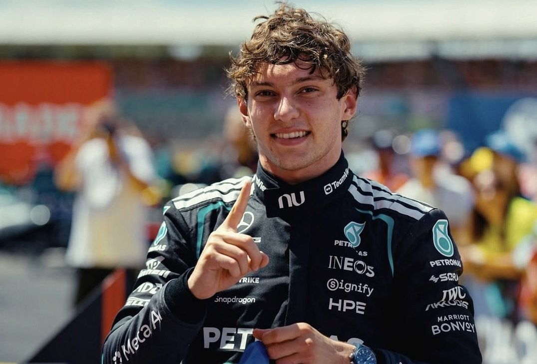 Antonelli domina y conquista el GP de Bélgica en Spa; Checo Pérez abandona por falla en suspensión Antonelli domina y conquista el GP de Bélgica en Spa; Checo Pérez abandona por falla en suspensión