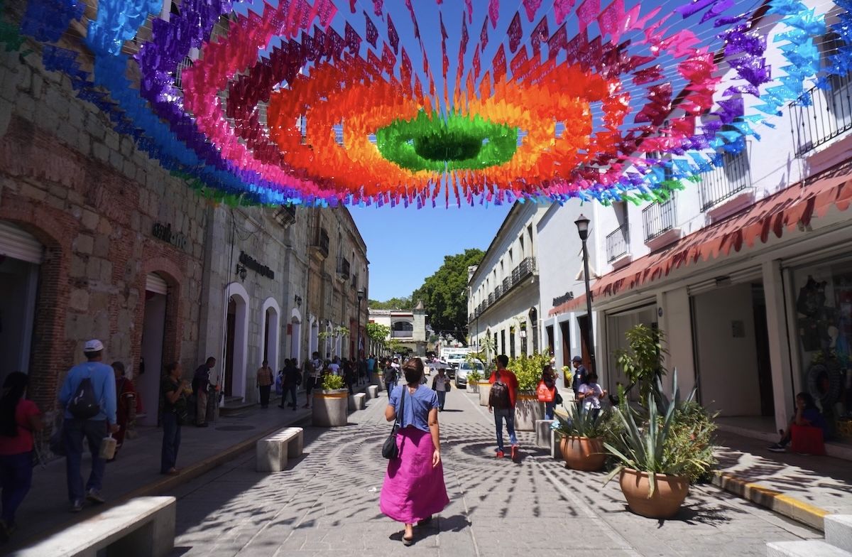 Guelaguetza 2026: Ocupación hotelera en Oaxaca capital, al 38%; masificar la fiesta, fuerte error: Bustamante del Valle Guelaguetza 2026: Ocupación hotelera en Oaxaca capital, al 38%; masificar la fiesta, fuerte error: Bustamante del Valle