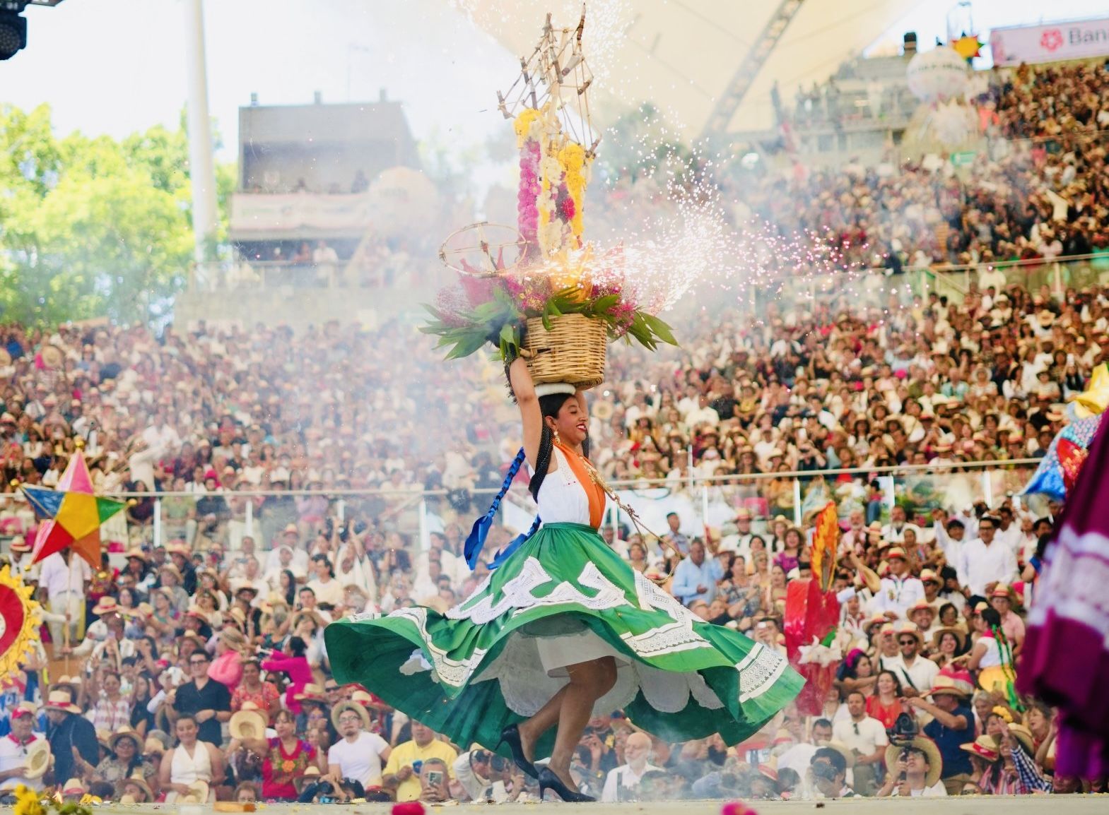Chirimías, bandas y tradición abren la Guelaguetza 2026 con miles de asistentes en el Cerro del Fortín Chirimías, bandas y tradición abren la Guelaguetza 2026 con miles de asistentes en el Cerro del Fortín