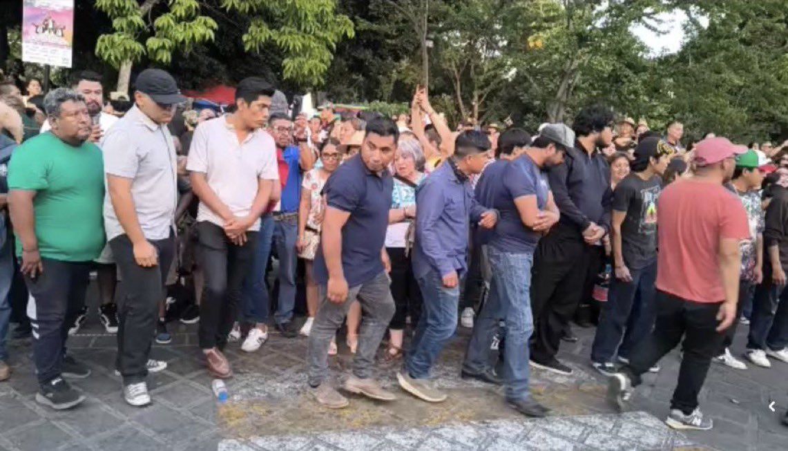 Familia Leyva rechaza versión oficial y exige a la Presidenta Sheinbaum investigar acciones de servidores públicos de Oaxaca Familia Leyva rechaza versión oficial y exige a la Presidenta Sheinbaum investigar acciones de servidores públicos de Oaxaca
