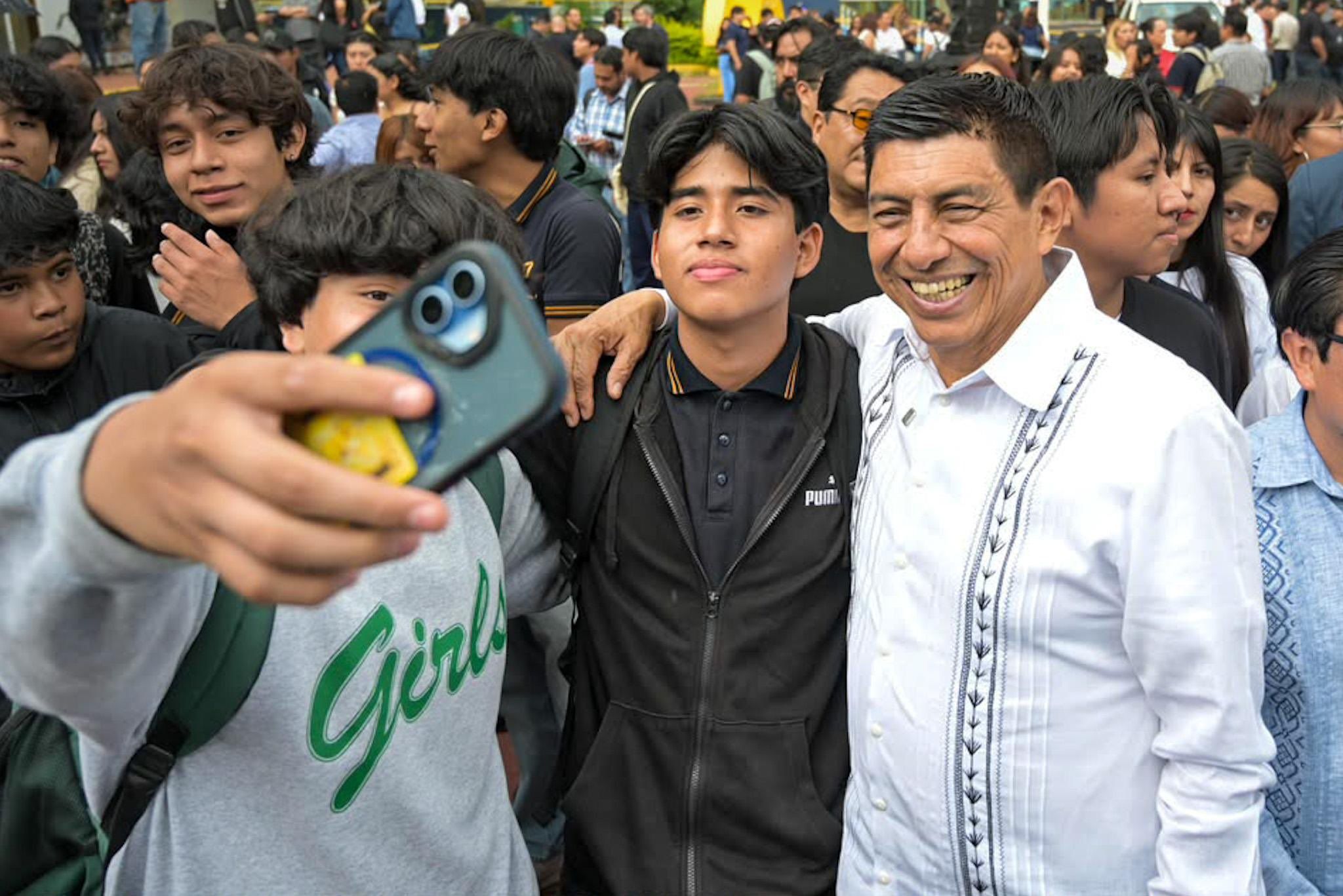 Gobernador Salomón Jara anuncia un histórico incremento de 256 millones de pesos anuales para la UABJO Gobernador Salomón Jara anuncia un histórico incremento de 256 millones de pesos anuales para la UABJO