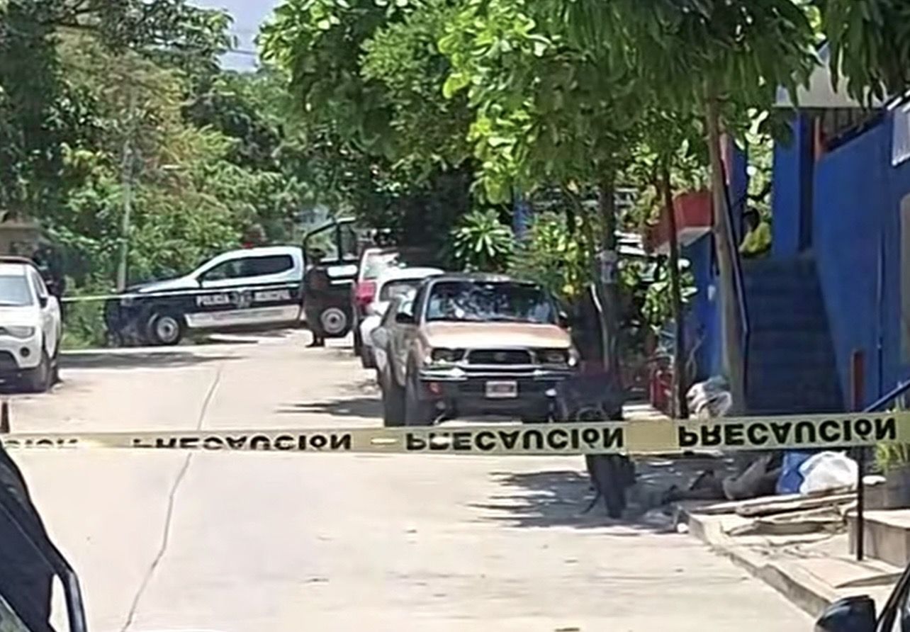Asesinan a balazos a individuo en el barrio Yutacu de Pinotepa Nacional la tarde de este martes Asesinan a balazos a individuo en el barrio Yutacu de Pinotepa Nacional la tarde de este martes
