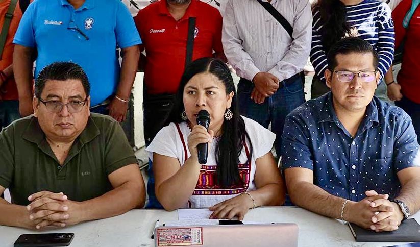 Exige Sección 22 liberación de dos maestros retenidos en La Cofradía, Textitlán, en la Sierra Sur de Oaxaca