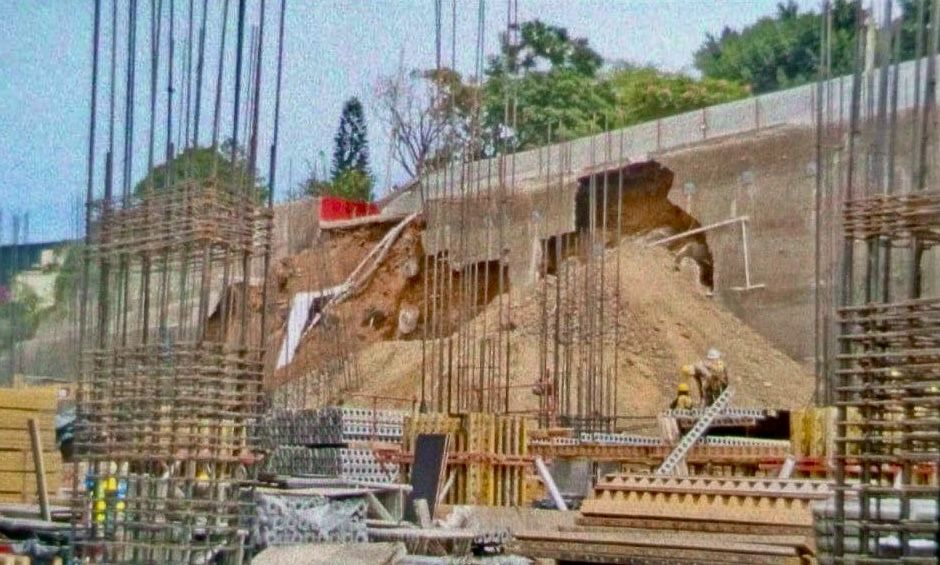 Segundo derrumbe en Parque Oaxaca exhibe omisión oficial; Ayuntamiento y Protección Civil, sin intervenir, pese al riesgo en calles circundantes