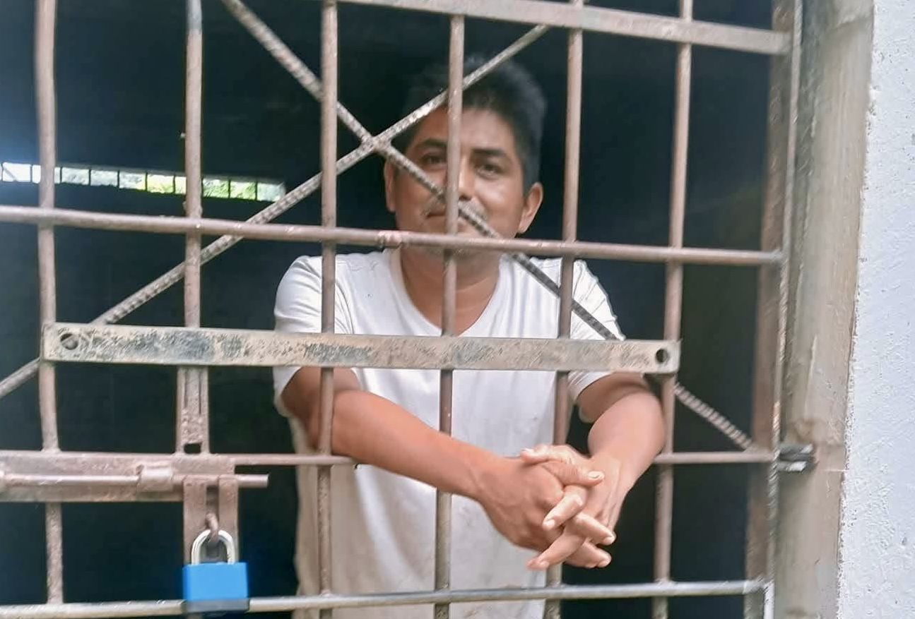Maestro de Oaxaca es detenido arbitrariamente tras limpiar un terreno en San José Independencia