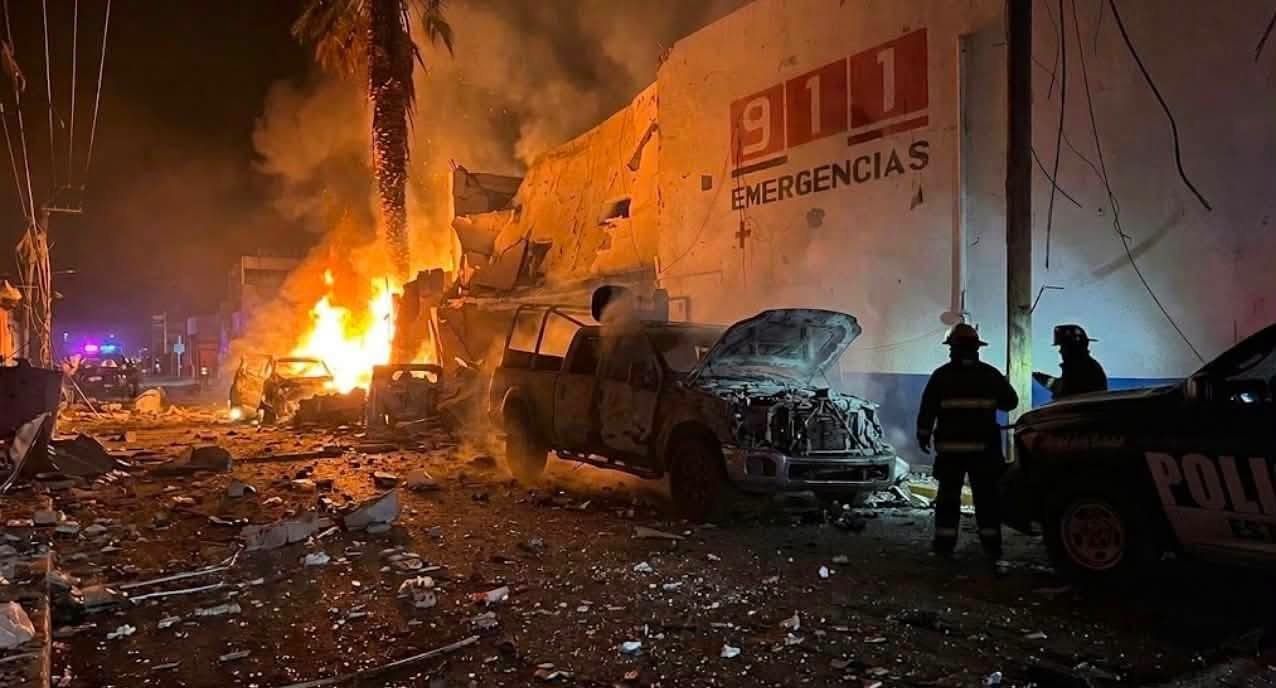 Atacan con coche bomba la comandancia de Ojocaliente, Zacatecas; hay siete heridos y daños a vehículos Atacan con coche bomba la comandancia de Ojocaliente, Zacatecas; hay siete heridos y daños a vehículos