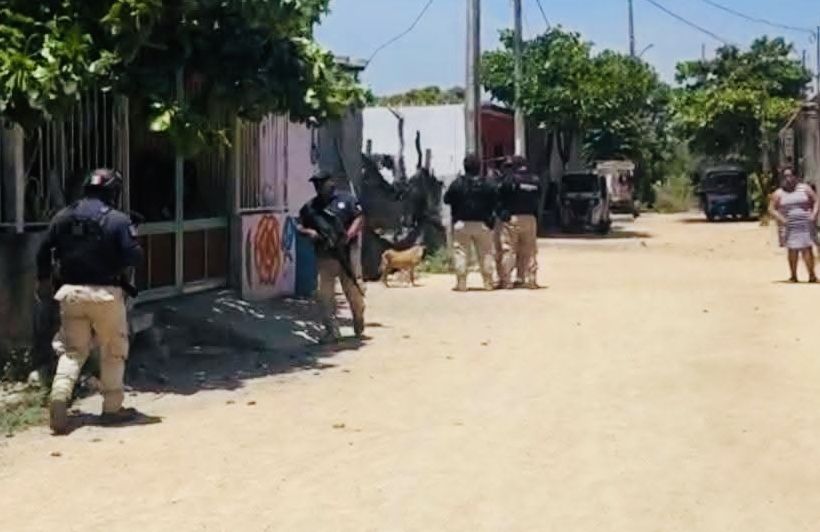 Sigue la matazón: ejecutan a Miguel J.G. de 25 años en la colonia San Isidro, de Juchitán, Oaxaca Sigue la matazón: ejecutan a Miguel J.G. de 25 años en la colonia San Isidro, de Juchitán, Oaxaca