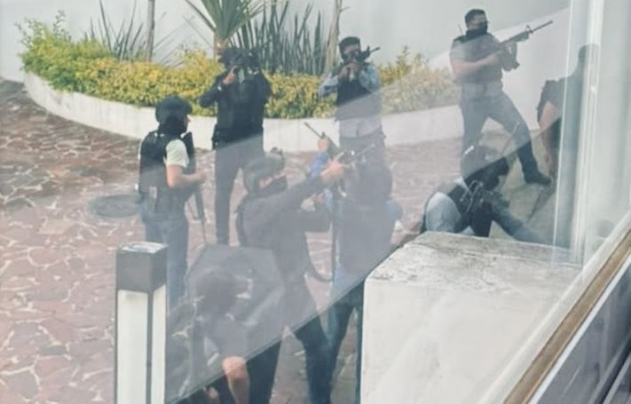 Detienen en Oaxaca a Carlos Miguel Mellado, alias «El Abulón», presunto líder de Los Mezcales y generador de violencia en Colima Detienen en Oaxaca a Carlos Miguel Mellado, alias «El Abulón», presunto líder de Los Mezcales y generador de violencia en Colima