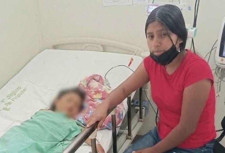 Urgen padres traslado aéreo urgente para niña de tres años gravemente enferma en Putla, Oaxaca