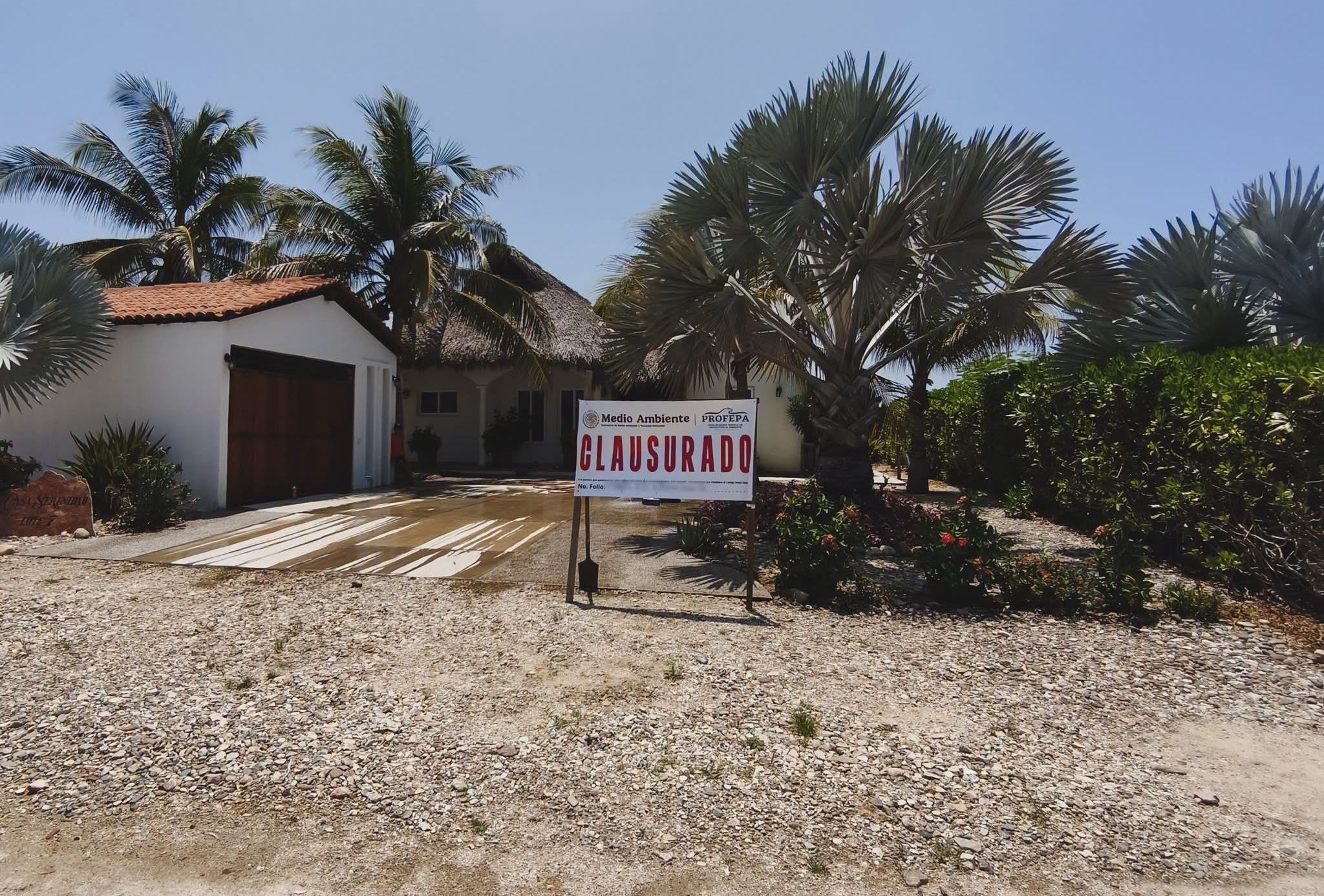Profepa suspende obras de un hotel y cuatro villas turísticas en la Costa de Oaxaca por dañar dunas Profepa suspende obras de un hotel y cuatro villas turísticas en la Costa de Oaxaca por dañar dunas