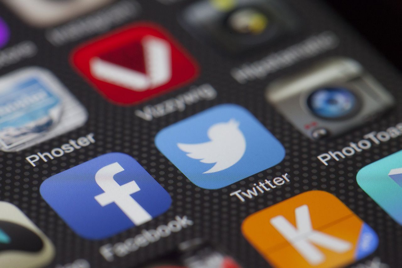 El error de depender solo de redes sociales para vender El error de depender solo de redes sociales para vender