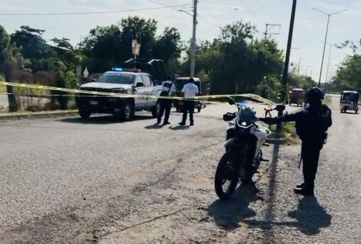 Atacan a balazos a portero de Universidad un fraccionamiento de la colonia Gregorio Meléndez de Juchitán de Zaragoza, Oaxaca Atacan a balazos a portero de Universidad un fraccionamiento de la colonia Gregorio Meléndez de Juchitán de Zaragoza, Oaxaca