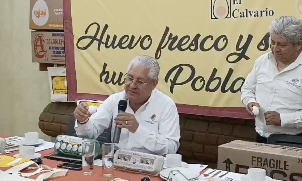 Avicultores de Tehuacán y Oaxaca erradicaron los robos carreteros, pero ahora enfrentan riesgos sanitarios por importaciones irregulares Avicultores de Tehuacán y Oaxaca erradicaron los robos carreteros, pero ahora enfrentan riesgos sanitarios por importaciones irregulares