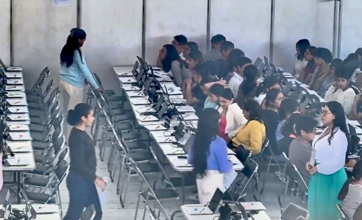 Inicia en Oaxaca de Juárez examen de control presencial de la UNAM con aspirantes de varios estados Inicia en Oaxaca de Juárez examen de control presencial de la UNAM con aspirantes de varios estados