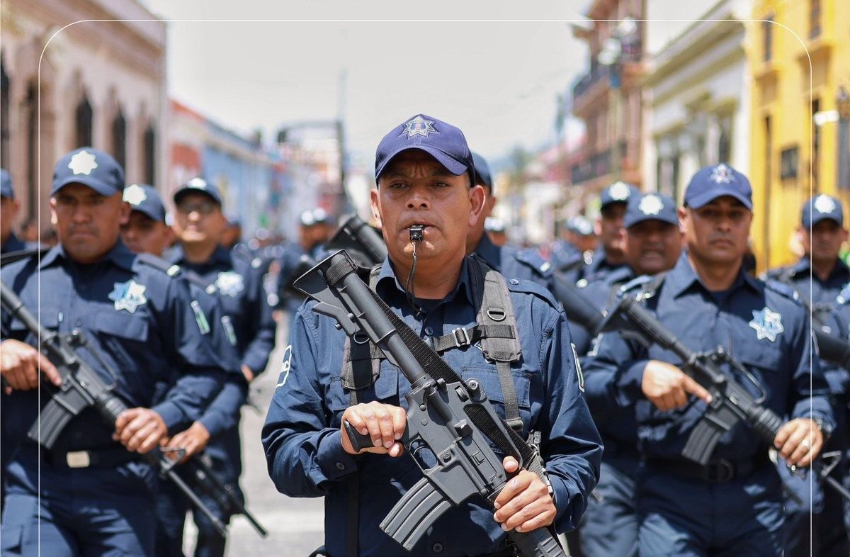 Oaxaca, con suficiente fuerza policial en calles, pero sin profesionalización y aprobación en examen de control de confianza Oaxaca, con suficiente fuerza policial en calles, pero sin profesionalización y aprobación en examen de control de confianza