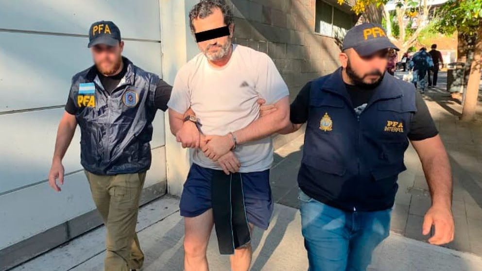 Justicia argentina libera al contraalmirante Fernando Farías Laguna; evita extradición a México por pasaporte