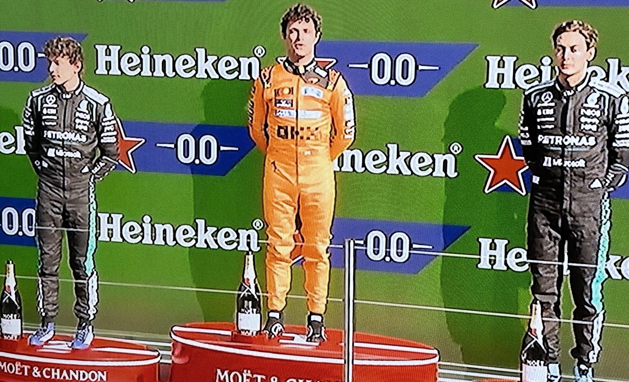 Lando Norris gana en Zandvoort, de Países Bajos; Checo Pérez termina 15º; hubo siete abandonos Lando Norris gana en Zandvoort, de Países Bajos; Checo Pérez termina 15º; hubo siete abandonos