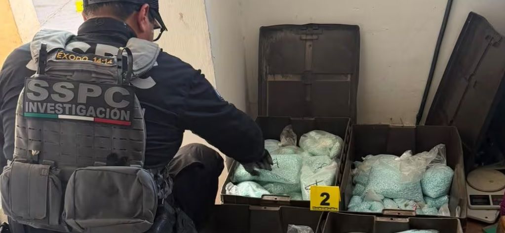 Catean inmueble ligado a «Los Rusos» en Baja California; aseguran más de 4 millones de dosis de fentanilo