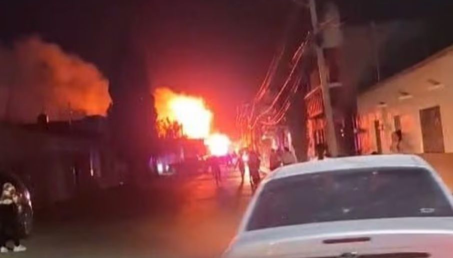 Confirman que el explosivo contra comandancia de Ojocaliente fue un “Coche bomba” Confirman que el explosivo contra comandancia de Ojocaliente fue un “Coche bomba”